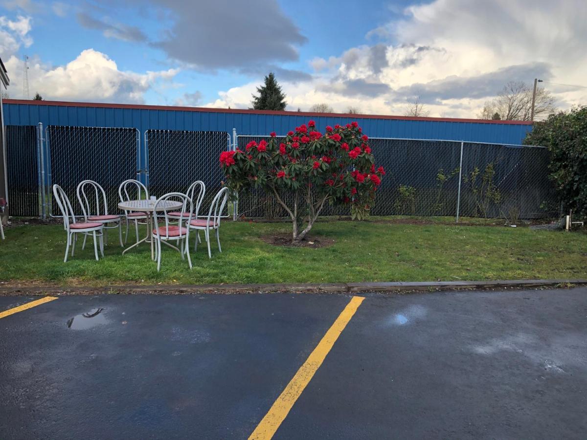 Value Inn Motel Eugene Airport Exterior photo